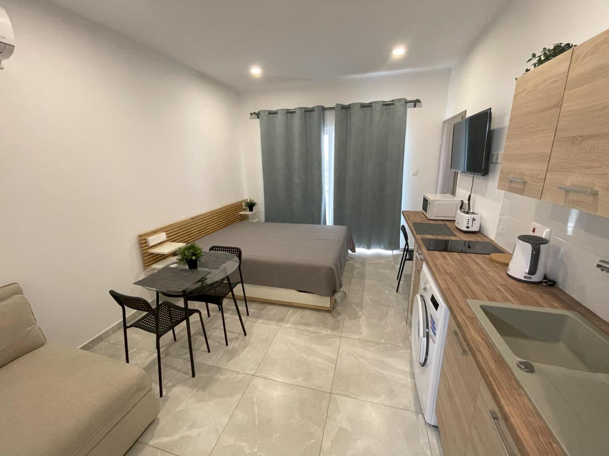 Arf Apartments - With Jacuzzi At The Complex Emba Eksteriør billede